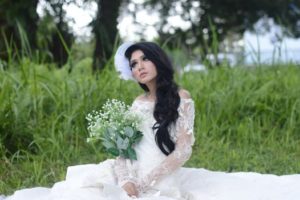 lady in wedding gown