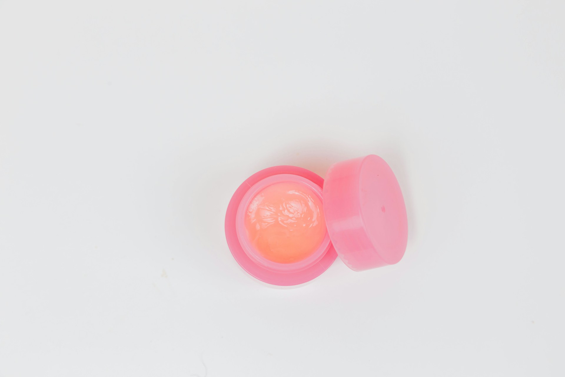 Natural Breast Enlargement Creams: A Safe and Non-Invasive Alternative for Beauty Enhancement